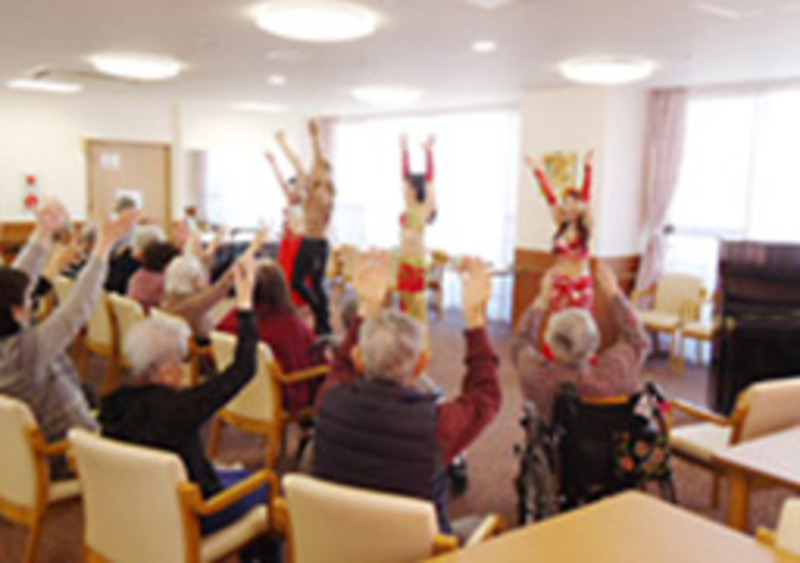 ボランティアによる演芸