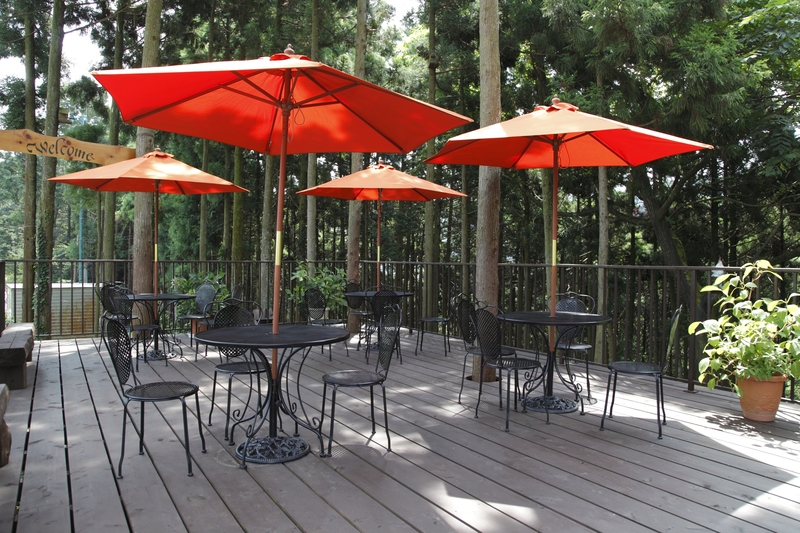 園内ウッドデッキ