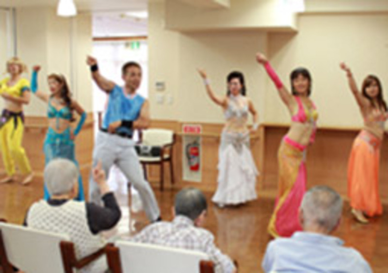 ボランティアによる演芸