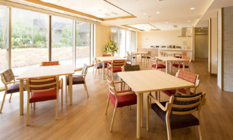 グランクレール青葉台二丁目ケアレジデンス_食堂