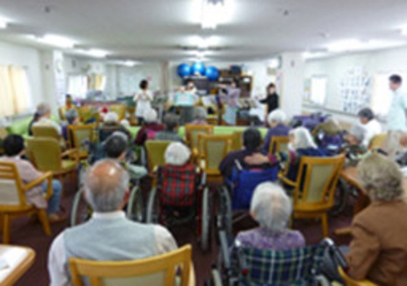 ボランティアによる演奏