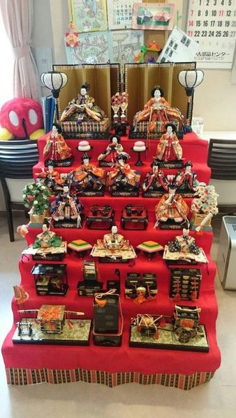 ライブラリ白石はな弐号館_ひな祭り