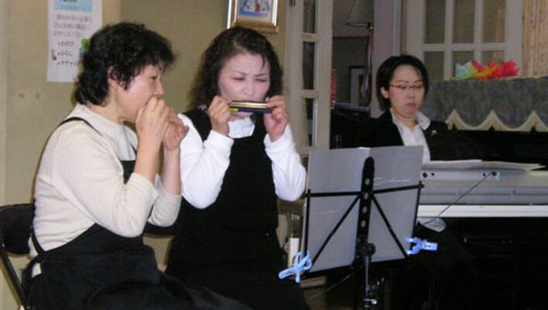 敬老園ロイヤルヴィラ東京武蔵野_演奏