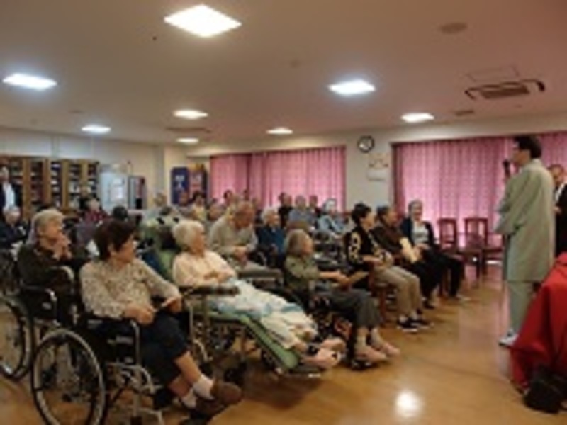 すこやか落語会