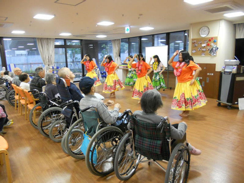 「ハワイアンショー」