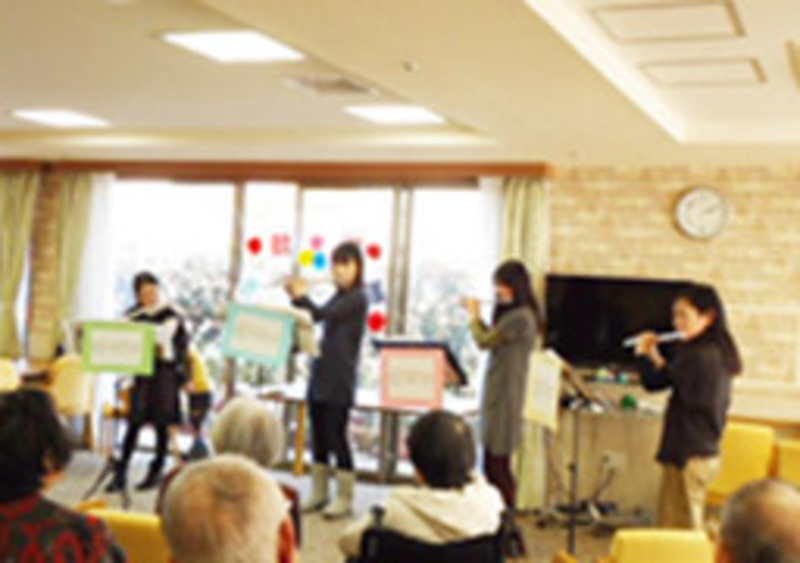 ボランティアによる演奏