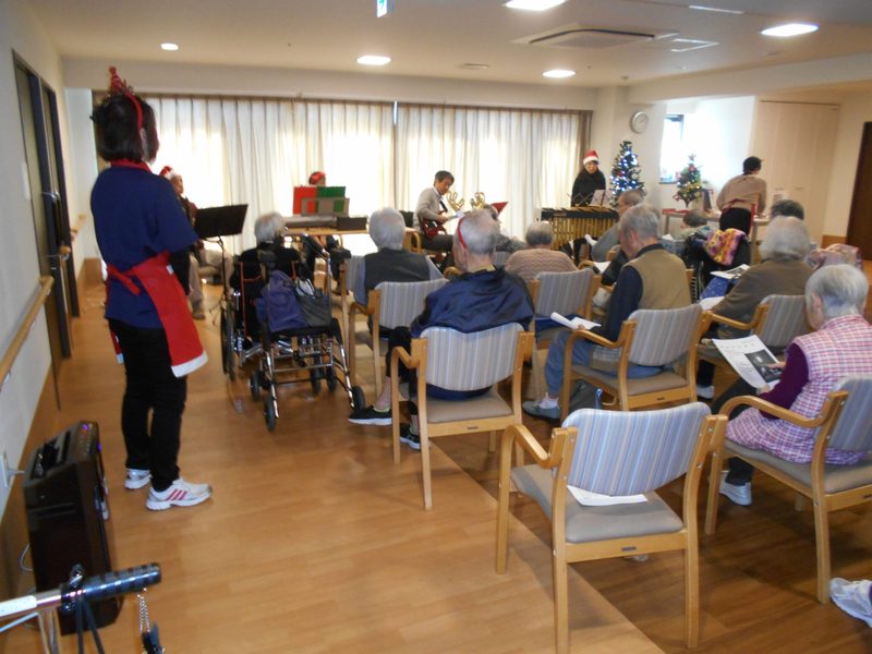 ライブラリMum草加_クリスマス