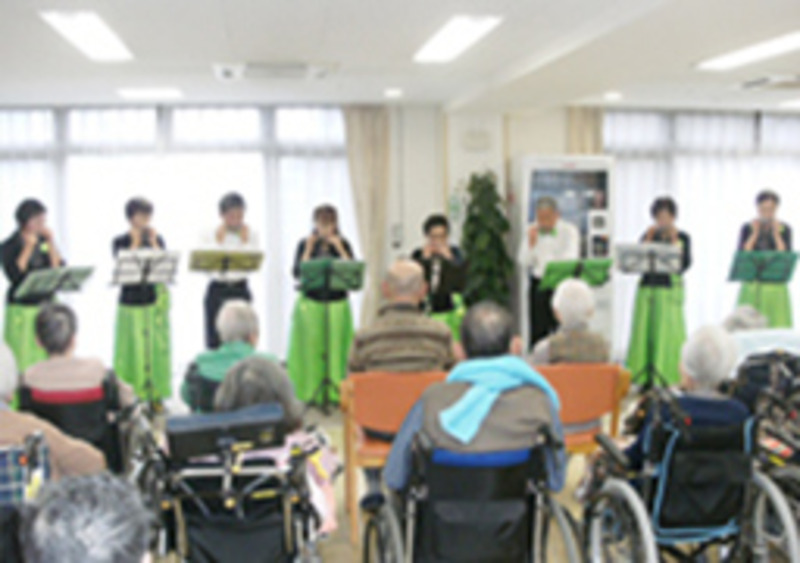 ボランティアによる演奏