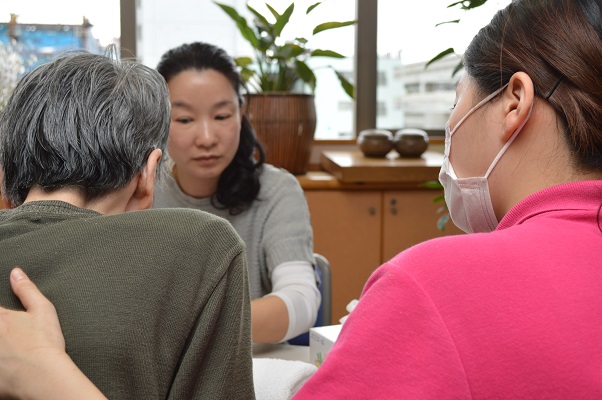 なぜ特別養護老人ホーム「横浜市浦舟ホーム」でハンドケアが強化されたのか!?