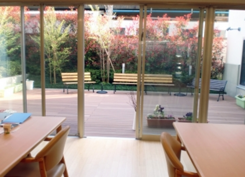 リビング・ウッドデッキ